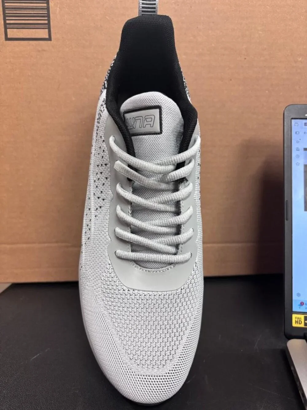 Mens 10.5 Mehoto Running Sneaker